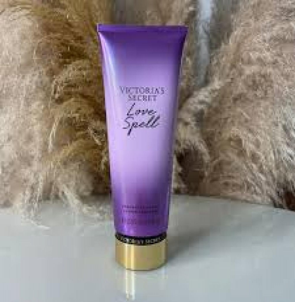 VICTORIA SECRET LOCAO LOVE SPELL NEW